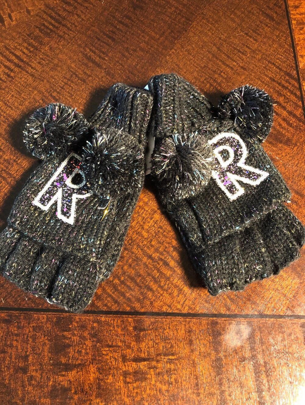 NEW! Justice kids glove with "R"